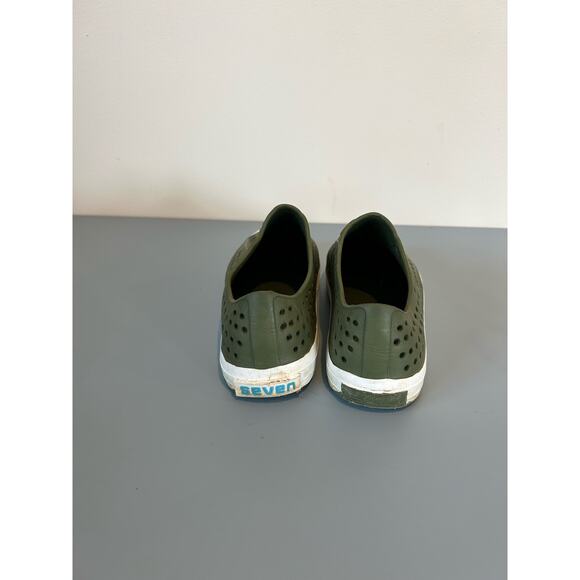 Seven7 womens slip on shoes size 42 green perforated - Picture 4 of 5